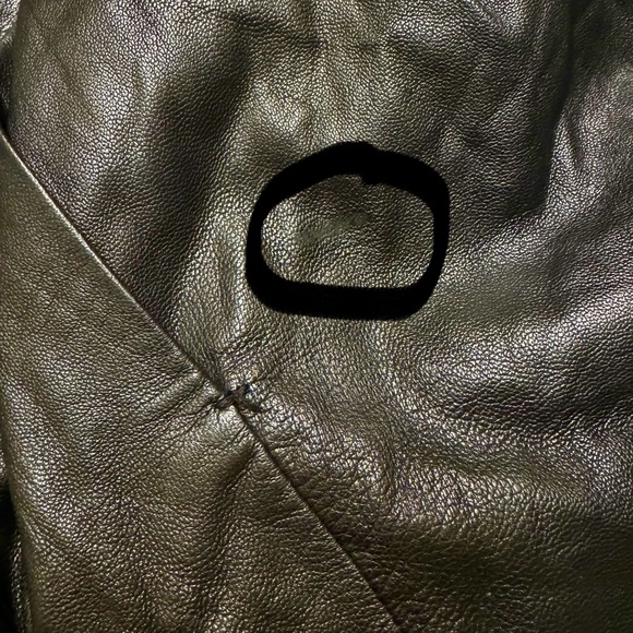 Banana Republic Women’s Lambs Leather Pleated Mini Skirt • Black • Size 10 - Picture 6 of 10